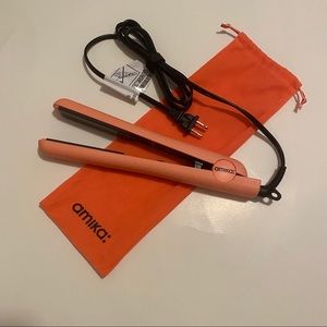 Amika 1.25” Strand Perfect Ceramic Styler